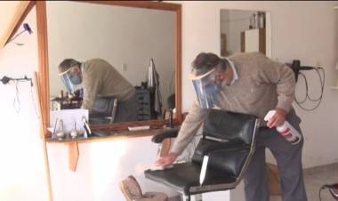 LAS PELUQUERÍAS Y LAS QUINIELAS VOLVIERON A TRABAJAR