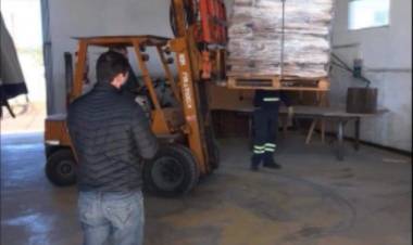 LLEGARON MATERIALES PARA UN POSIBLE REFUGIO DE AISLAMIENTO