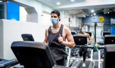 LOS GIMNASIOS AÚN A LA ESPERA