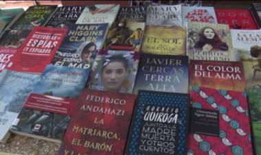 LLEGARON NUEVOS LIBROS A LA BIBLIOTECA