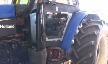 LA ENTREGA DE TRACTORES E IMPLEMENTOS CASI PARALIZADA