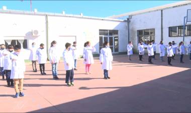 PROMESA DE LEALTAD A LA BANDERA EN EL CE MANUEL BELGRANO