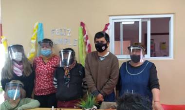 TALLER DE YOGA PARA LOS ALUMNOS DEL TALLER PROTEGIDO "MI LUGAR"