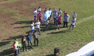 HOMENAJE DEL CD JUVENTUD UNIDA A ANALIA TORRES