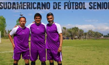 EL PELY SIGUE INTACTO 