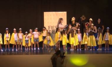 MISS ESPIGUITAS, PRESENTACIÓN, BAILE Y CORONACIÓN 