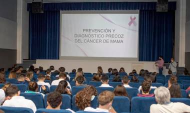 CHARLA SOBRE CÁNCER DE MAMA POR EL DÍA DE LA MUJER