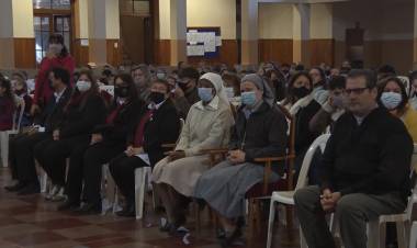 VISITA DE LA MADRE GENERAL AL ILSC