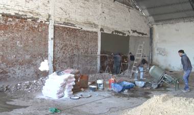 JUVENTUD REFACCIONA EL SALÓN PARA LO QUE SERÁ LA FIESTA DE LOS CAMPEONES