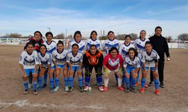 FÚTBOL FEMENINO, A PASO FIRME LAS CHICAS DE JUVENTUD