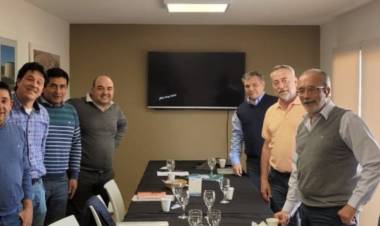 COMPROMISO DEL GOBIERNO PROVINCIAL PARA ENERGIZAR LA LINEA CON 33 KVA.