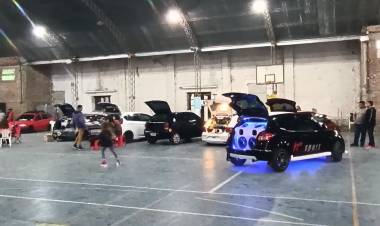 SEGUNDA EXPO DE AUTOS SOLIDARIA