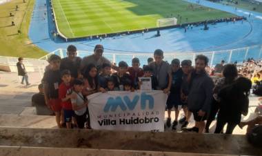 NIÑOS DE LAS INFERIORES DEL VILLA Y JUVENTUD VISITARON EL KEMPES