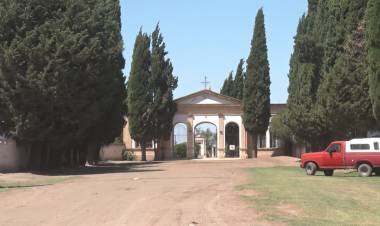 VECINA DENUNCIA ROBOS Y VANDALISMO EN EL CEMENTERIO LOCAL