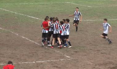 CUARTOS DE FINAL EN DIVISIONES INFERIORES, EL VILLA METIÓ A SUB 14 Y 16 EN LAS SEMIS