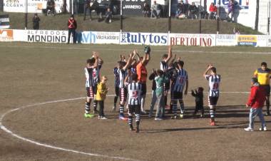 EL VILLA Y 25 DE MAYO NO SE SACARON DIFERENCIAS EN LA PRIMERA SEMIFINAL