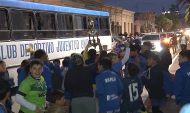 JUVENTUD CAMPEÓN EN SUB 12, EL VILLA SUBCAMPEÓN EN SUB 14