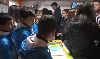 FERIA DE CIENCIAS EN LA ESCUELA JUANA J CHELI