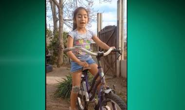 UN HERMOSO GESTO: HERMANAS SORTEAN UNA BICI POR EL DÍA DEL NIÑO
