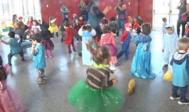 EN EL CENTRO DE APOYO MIRNA MERLO FESTEJARON EL DÍA DEL NIÑO