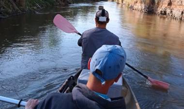 SON DE MATTALDI Y REALIZAN UNA TRAVESIA POR EL RIO QUINTO