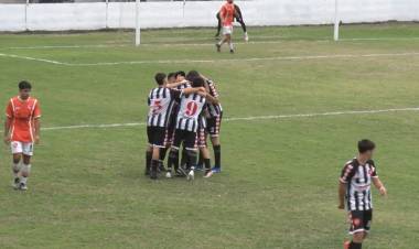 EL VILLA GOLEÓ A RANQUELES Y SE METIÓ ENTRE LOS 8 CLASIFICADOS