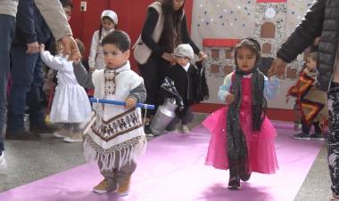 ACTO POR EL 25 DE MAYO EN EL CENTRO DE APOYO MIRNA MERLO