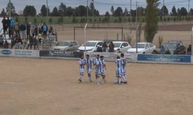 EL VILLA FUE GOLEADO EN CAMPÍLLO Y SE DESPIDIÓ DEL TORNEO