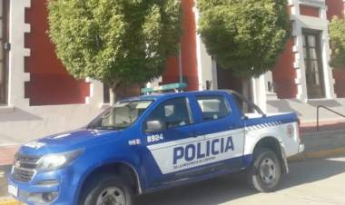 UNA PERSONA CON HERIDAS DE GRAVEDAD TRAS SER EMBESTIDA POR UN VEHICULO