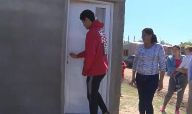 EL MUNICIPIO LOCAL HIZO ENTREGA DE UNA NUEVA VIVIENDA