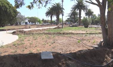 AVANZAN LAS TAREAS EN LA PLAZA 25 DE MAYO Y CAMBIOS EN EL TRATAMIENTO DE RESIDUOS