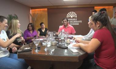 DEBATE POR EL PRECIO DE LAS GUÍAS DE TRASLADO DE HACIENDA EN EL HCD