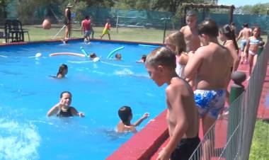 LA COLONIA DE VACACIONES LLEGA A SU FIN CON EL CAMPAMENTO