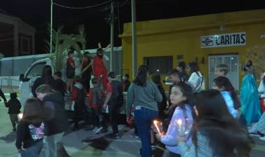 SEMANA SANTA: VIA CRUCIS DE NIÑOS Y JÓVENES
