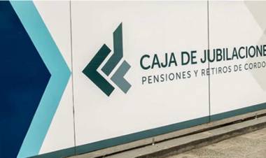 DOCENTES JUBILADAS CONTINÚAN JUNTANDO FIRMAS