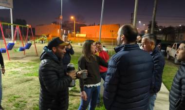 LA AGENCIA CÓRDOBA JOVEN RELIZÓ ENTREGA DE DIFERENTES MATERIALES EN EL POLI Y LA BIBLIOTECA