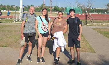 DESTACADA PARTICIPACIÓN DE ALUMNOS DEL IPEMYA EN LOS CÓRDOBA JUEGA DE ATLETISMO