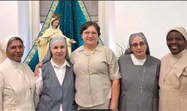 LA MADRE GENERALA DE VISITA EN EL I.L.S.C.