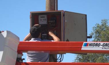 LA TORMENTA DEJO VARIOS PROBLEMAS EN LAS LINEAS ELÉCTRICAS