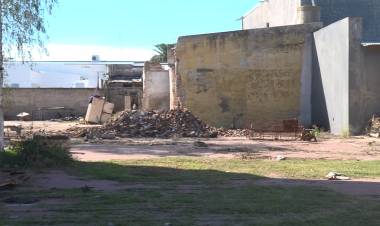 TAREAS DE LIMPIEZA Y DEMOLICIÓN EN EL VIEJO SPORTING