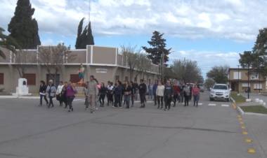 CAMINATA DE LA PRIMAVERA JUNTO A LA IMAGEN DE LA VIRGEN