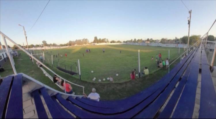LIGA ROCA: EL QUIRNO DA EL PUNTAPIÉ