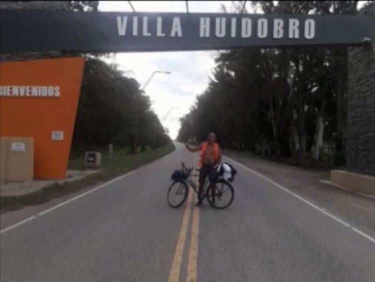 UN ABUELO VIAJÓ CASI 500 KM PARA ESTAR CON SU FAMILIA