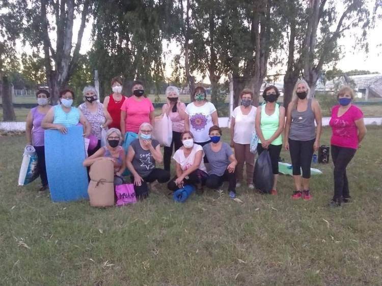 SE RETOMA EL TALLER DE YOGA DEL CENTRO DE JUBILADOS