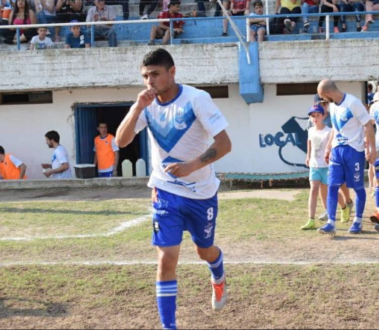 "CON LOS COMPAÑEROS EL TEMA FÚTBOL YA CASI NO SE TOCA"