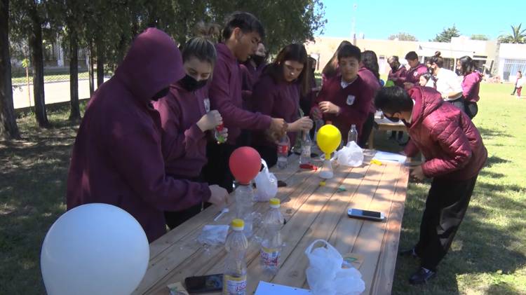 EXPERIMENTOS AL AIRE LIBRE EN EL ILSC