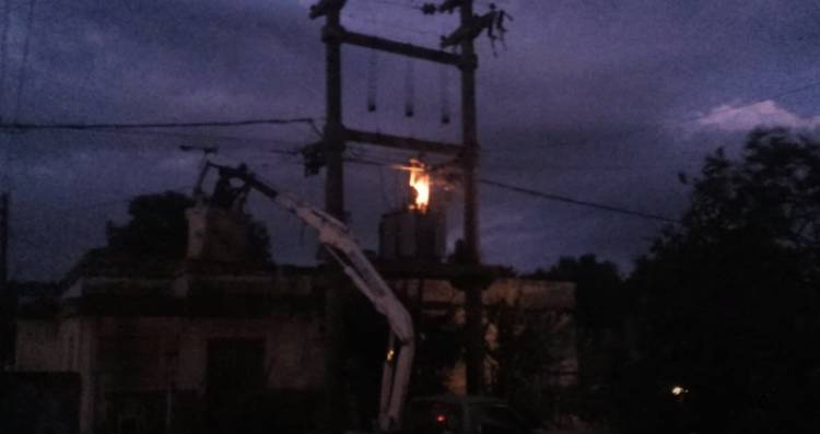 UNA FALLA EN UN TRANSFORMADOR PROVOCÓ  DAÑOS EN ELECTRODOMÉSTICOS EN BARRIO NORTE