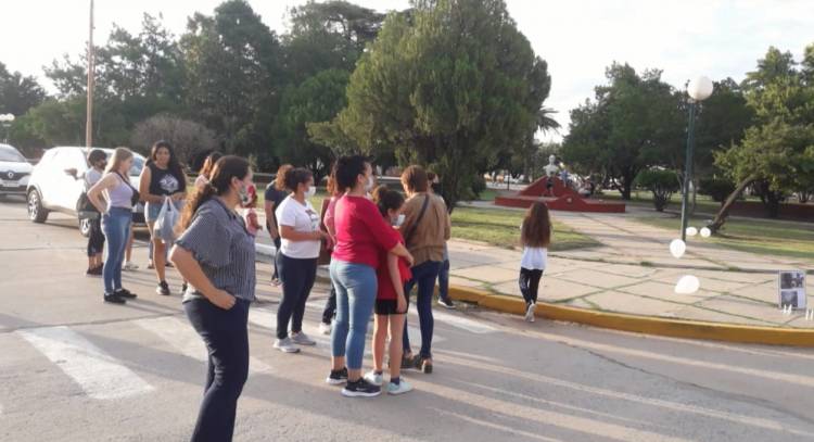 MARCHA DE CADA 8, "EN VEZ DE SUMAR GENTE ESTAMOS SUMANDO VICTIMAS"