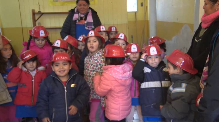 EL DÍA DEL BOMBERO TAMBIÉN SE FESTEJÓ EN LAS ESCUELAS