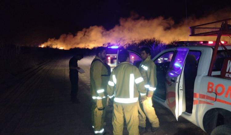 INCENDIO DE GRAN MAGNITUD AFECTA LA ZONA RURAL